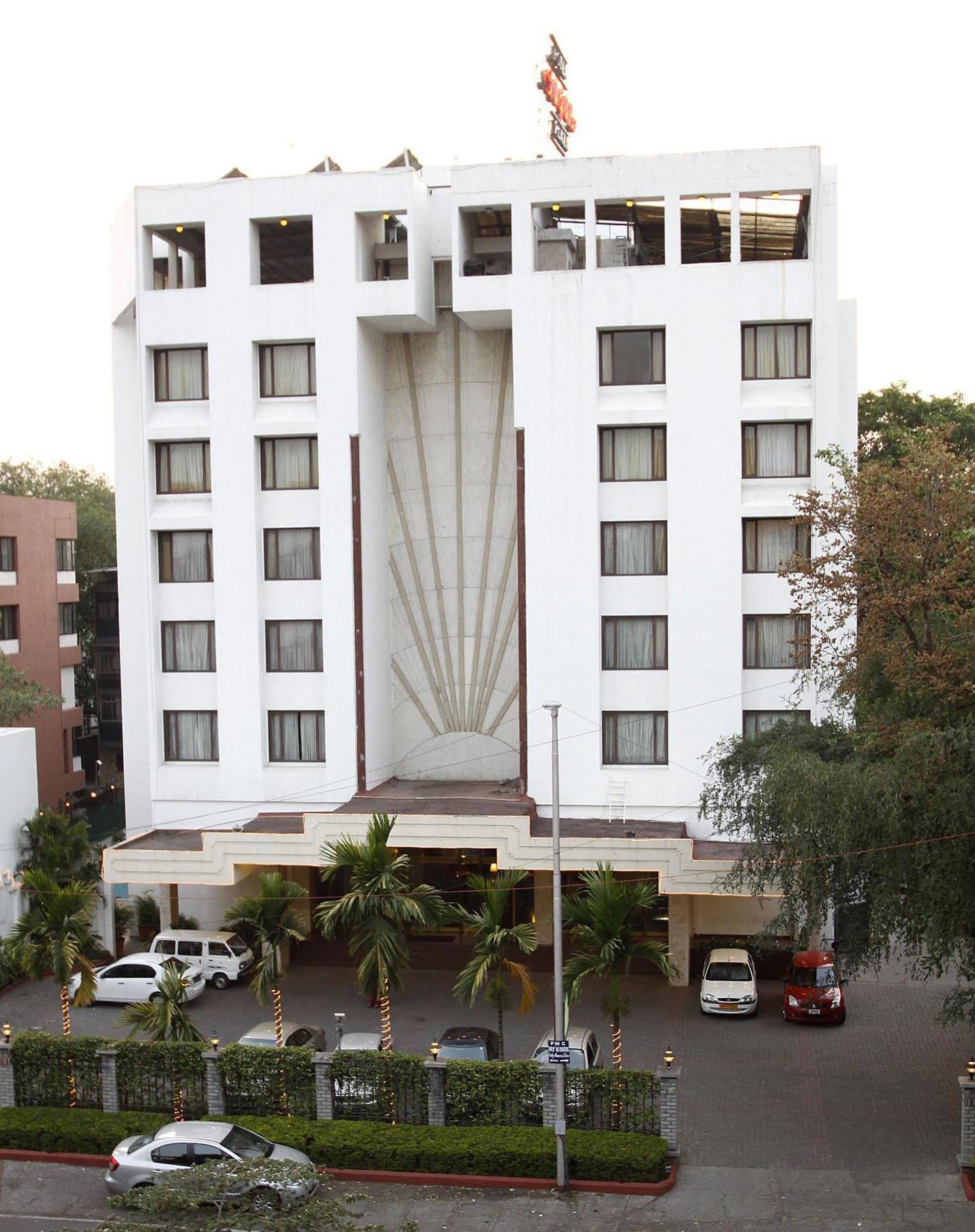 Hotel Sagar Plaza City Centre Pune Exterior photo