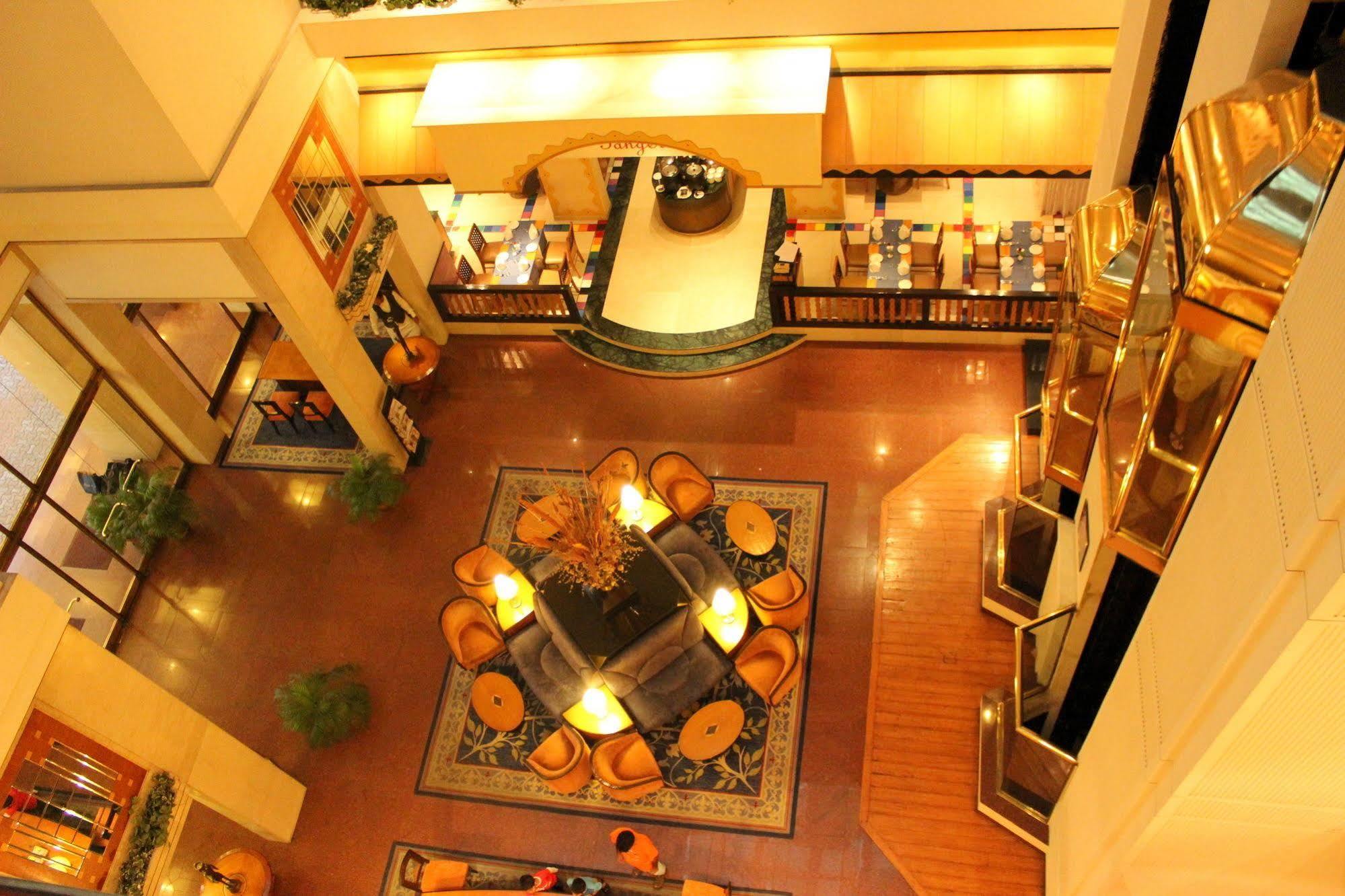 Hotel Sagar Plaza City Centre Pune Exterior photo